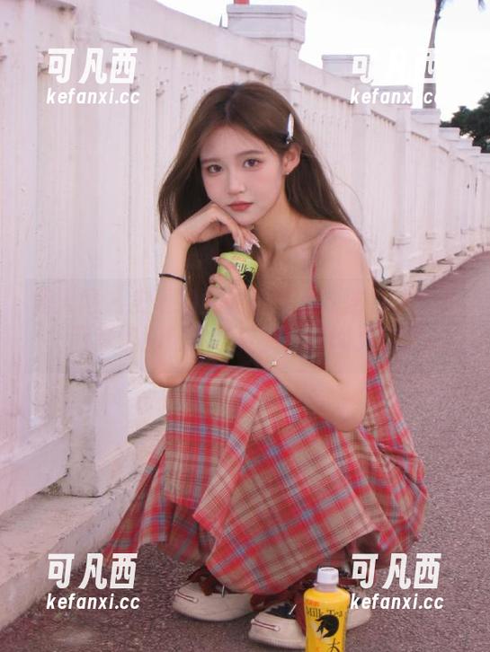 秀人网 - 史雨姐姐倾情演绎的连衣裙作品，网盘资源助你轻松获取时尚灵感.txt