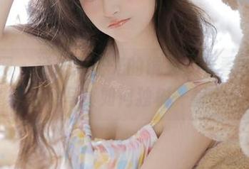 秀人网 – 透过无圣光的镜头，看看叶梦轩的白裙写真如何独树一帜.txt