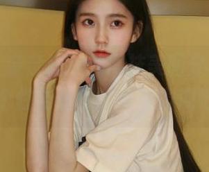 秀人网 – 奈奈Fox的网袜美图分享，展示独特的个性与优雅，快来围观吧！.txt