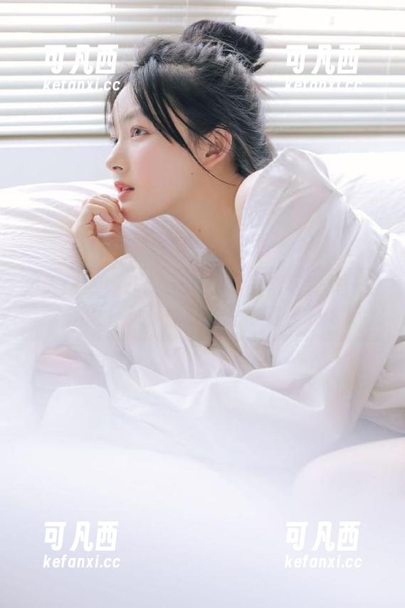 秀人网 - 妮儿Bluelabel短裤写真集：缔造夏日风景的视觉盛宴资源.txt