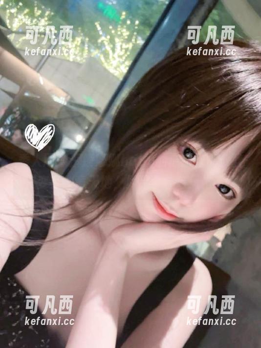 秀人网 - 解锁娜娜baby的最新作品：教室变身创意天地，尽显个性与风格.txt