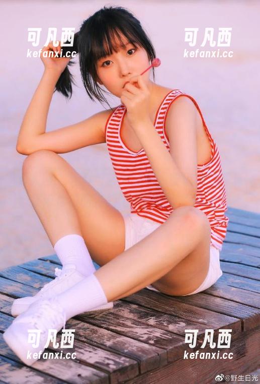 秀人网 - 纯真与艺术交织，安琪高清写真集带你领略清纯之美的极致表现.txt
