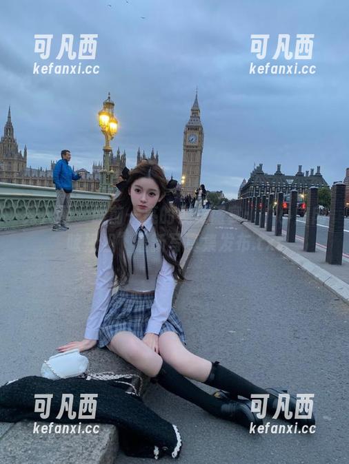 秀人网-小肉肉咪 秀人网 - 眼前一亮的视觉盛宴:“小肉肉咪姐姐”最新写真集发布.txt