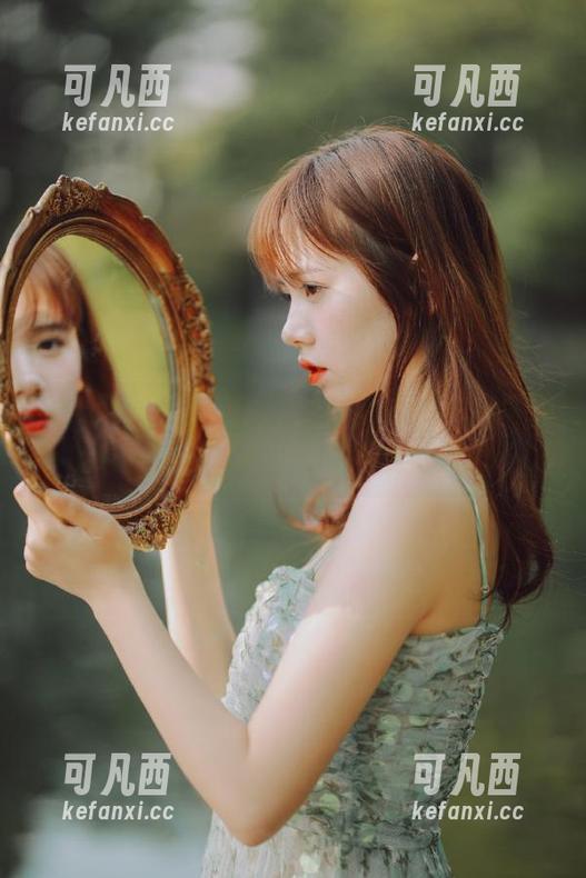 秀人网 - 小茉莉jasmine以女仆形象呈现的作品，图库中尽显温柔与魅力.txt