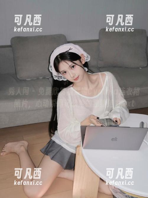 秀人网 - 免费欣赏杨紫嫣Cynthia连衣裙照片，心动瞬间记录她的独特魅力.txt