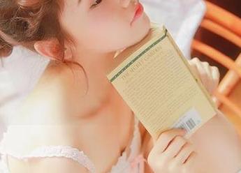 秀人网 – 漫步在纯白背景下：杨紫嫣Cynthia定制的唯美写真图片.txt