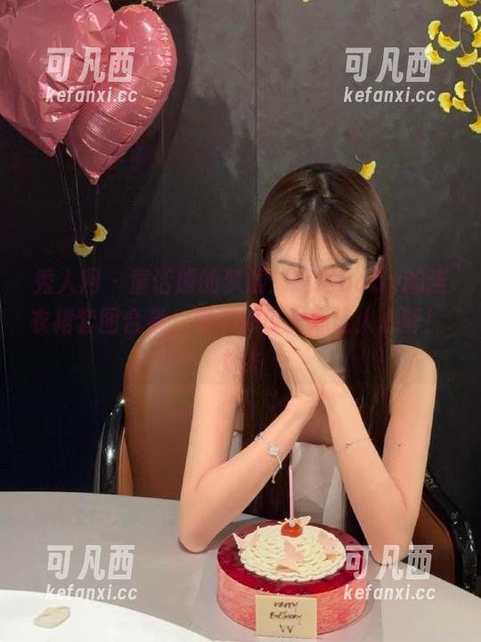 秀人网 - 童话般的梦境：瑶瑶baby的连衣裙套图合集，满满的少女心让人心醉！.txt