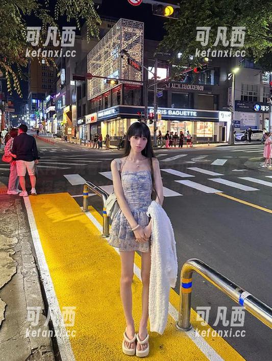 秀人网 - 观看白沫在办公室拍摄的写真作品，探索背后的创作思维与灵感来源。.txt
