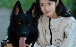 秀人网 – 章芃芃女孩美图集：精美图包，展现生活中的点滴美好瞬间.txt