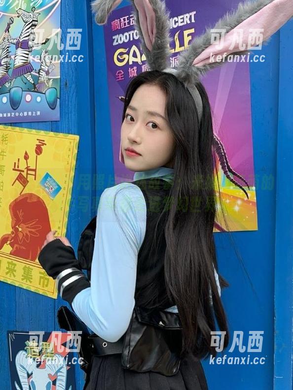 秀人网 - 用照片讲述故事：米妮大萌萌的奶牛写真带你走进梦幻世界.txt