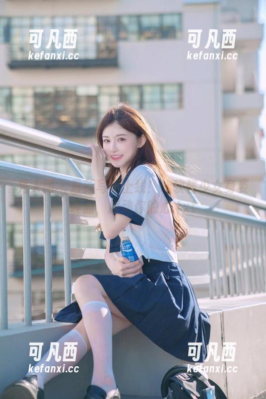 秀人网 - 最新写真上线！软软酱少女身姿轻盈，撩动你的心.txt