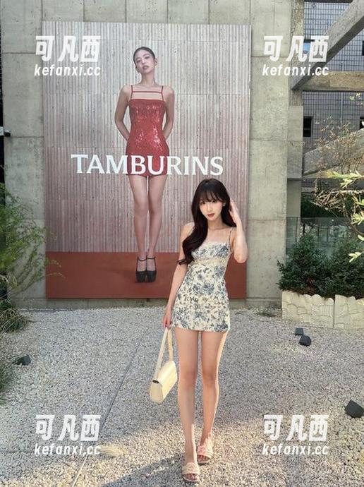 秀人网 - 让邹晶晶女王御姐的福利作品带你进入梦幻世界的旅程.txt
