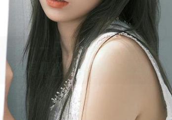 紧急企划 – 一只喵喵梓黑丝制服美图，丰富写真资源等你来鉴赏.txt