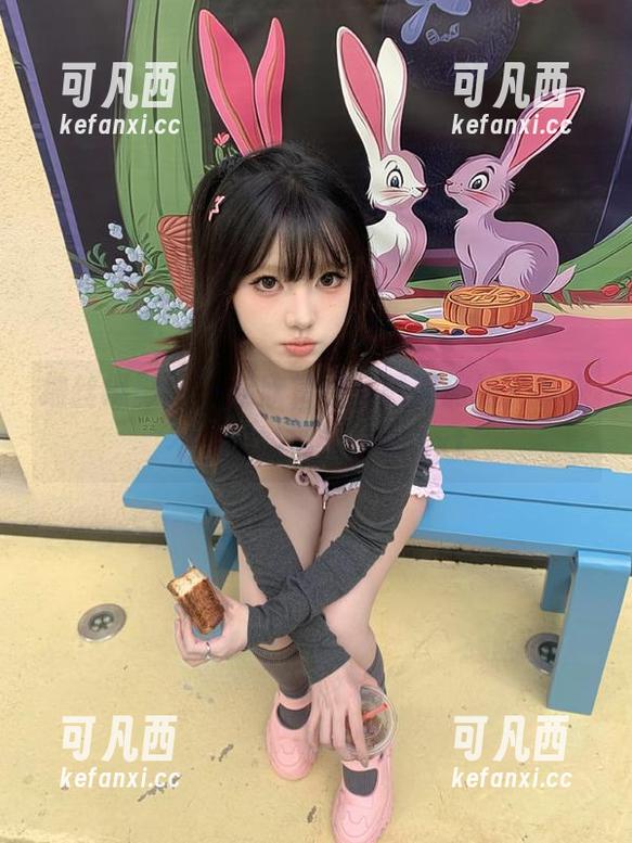 纳丝摄影 - 一起欣赏璐璐最新旅拍，带来不一样的照片体验.txt