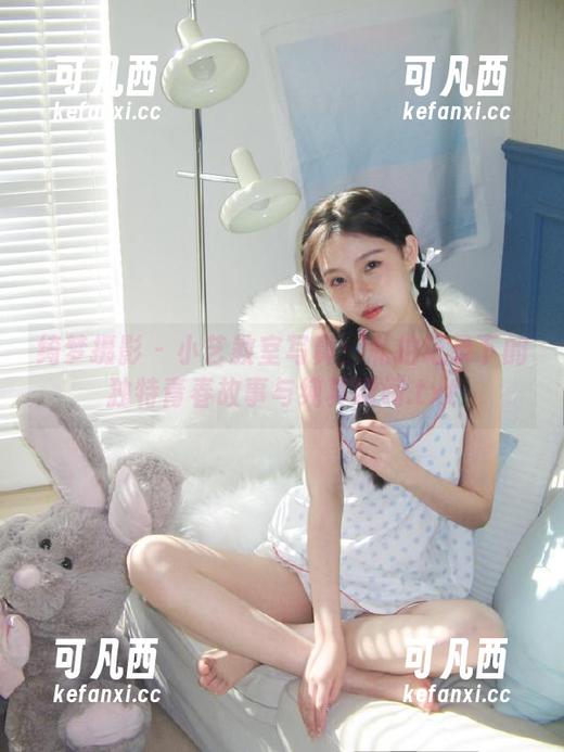 绮梦摄影 - 小艺教室写真：私拍记录下的独特青春故事与纯真瞬间.txt