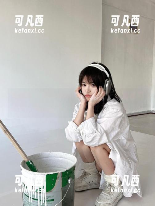 美媛馆 - 随Carina梦绮漫游于高清吊带之美，照片记录下岁月的轻柔与芬芳.txt