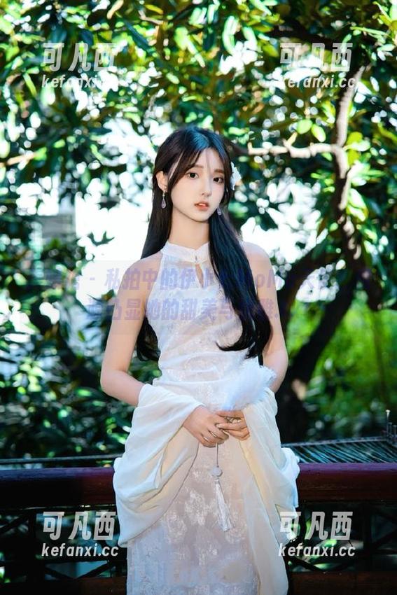美媛馆 - 私拍中的伊小七MoMo天使：资源凸显她的甜美与优雅.txt
