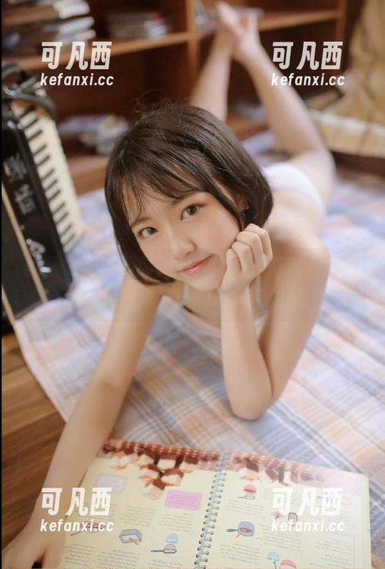 美媛馆 - 圣诞时光的祝福：王馨瑶yanni全套写真展现节日的温暖与欢笑.txt