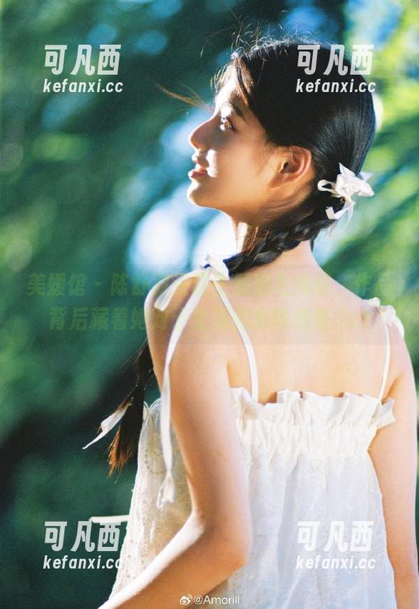 美媛馆 - 陈舒羽浴缸主题图包揭晓，作品背后藏着她对于生活的独特感悟.txt