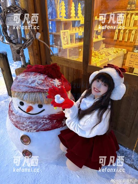 在线聚焦“脱尾巴Mizuki学妹”，她的最新图集将为你带来视觉盛宴！.txt