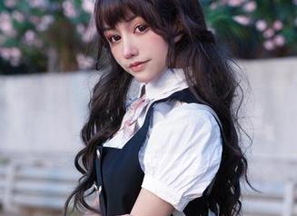 美女与美腿的完美融合，芊川一笑MNK图库精选撩动心弦！.txt