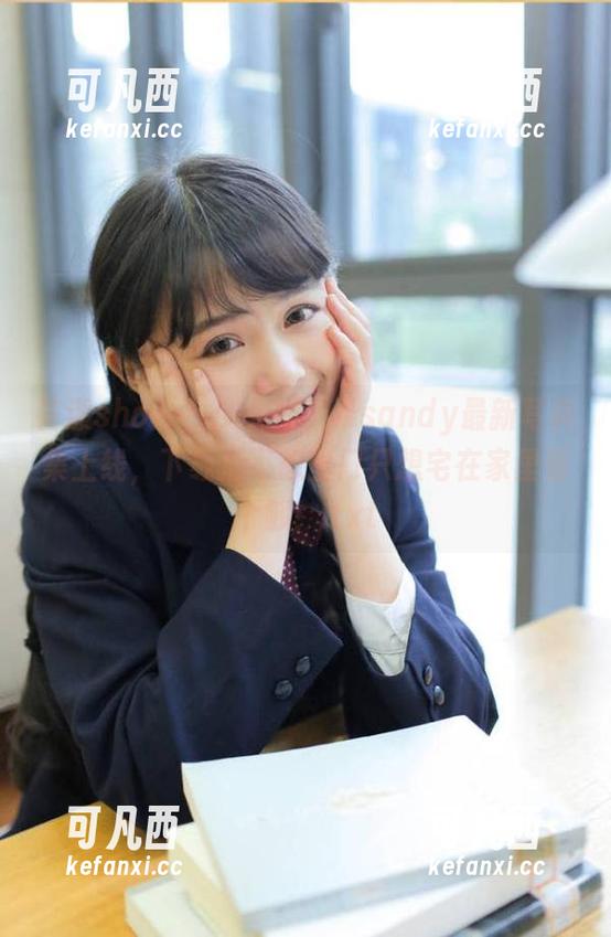 花漾show - 少女周于希sandy最新写真集上线，下载后不想出门只想宅在家里看个够！.txt
