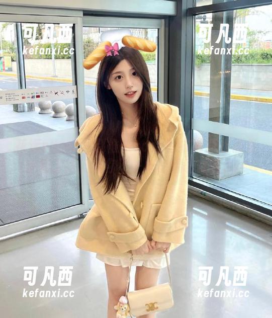 花漾show - 赵惟依coco毛衣写真作品集全新上线，给你不一样的温暖体验.txt