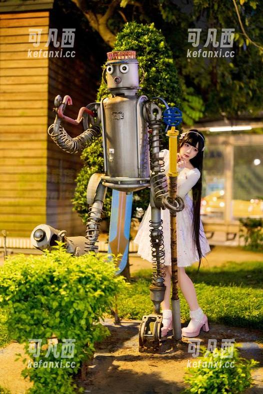 落落Raku 在线探索落落Raku的写真艺术:在SuccubusBar中感受每一张作品背后的故事与情感!.txt
