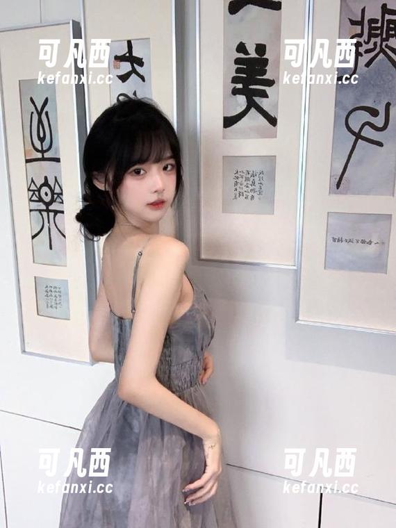 蜜桃社 - Mia米娅的纯白画卷：高清摄影带来的视觉盛宴.txt