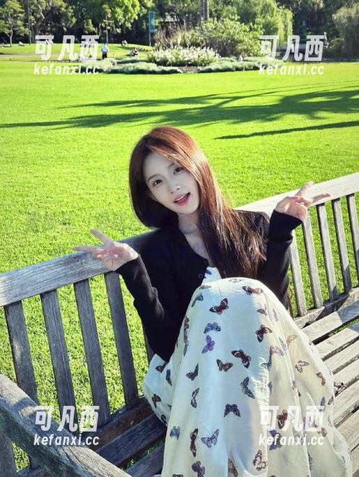 蜜桃社 - 最新白丝写真照片，缇娜美Tinami让自嘲化为艺术的奇妙之旅.txt