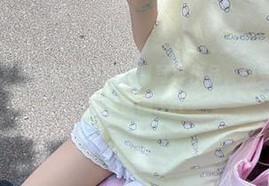 蜜桃社 – 发掘美绪学妹的定制写真作品，感受不一样的艺术氛围.txt