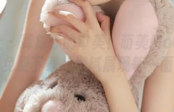蜜桃社 – 释放你的审美！萌美Moemi红裙套图免费下载，细腻展现每一面！.txt
