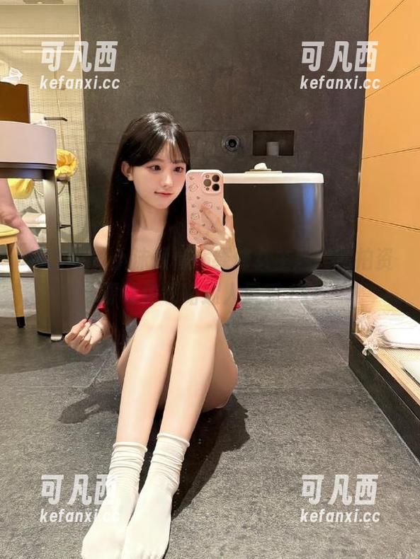 袜啵啵 - 小沫倾情演绎修女主题，私拍资源让你领略迷人风采.txt