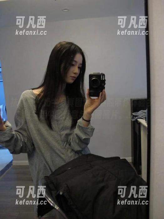 袜啵啵 - 奶牛写真图集：熊熊带你体验乡村生活中的诗意与美丽照片。.txt
