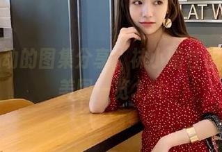 让你心动的图集分享，袜小喵性感家政妇美图一览.txt