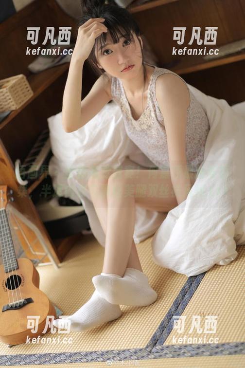 语画界-何嘉颖 语画界 - 全新视觉盛宴!何嘉颖最新写真集,半透内衣与黑丝美腿双丝袜风情.txt
