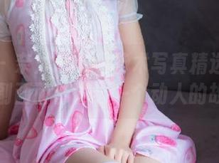 语画界 – 奈沐子裸足艺术写真精选合集：让每一副画面都讲述一个动人的故事.txt