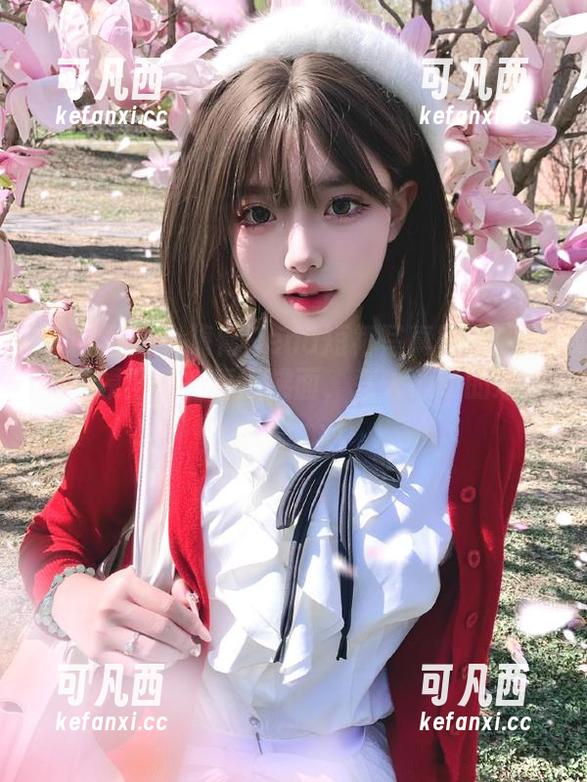 语画界 - 小海臀Rena短裙写真图集：每一帧原图都如春风拂面，惹人心动的迷人瞬间.txt