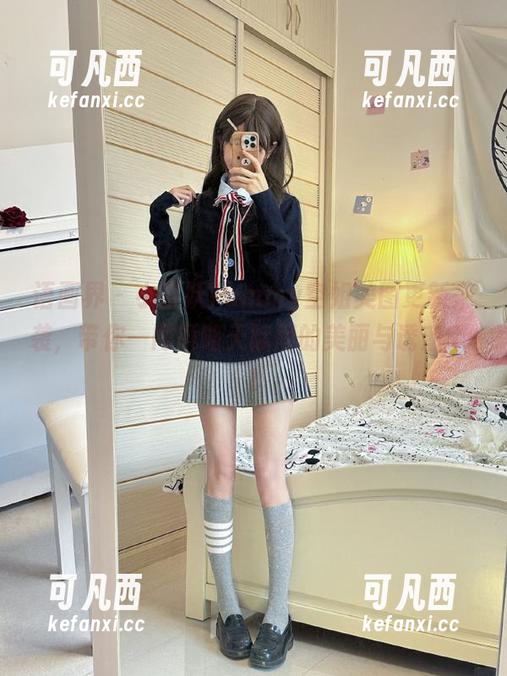 语画界 - 小蛮妖Yummy空姐美图更新来袭，带你一同领略天际间的美丽与诱惑.txt