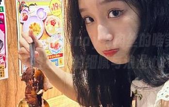 轰趴猫 – 棉花糖candy与肉丝的唯美写真，捕捉生活中的细腻与浪漫.txt