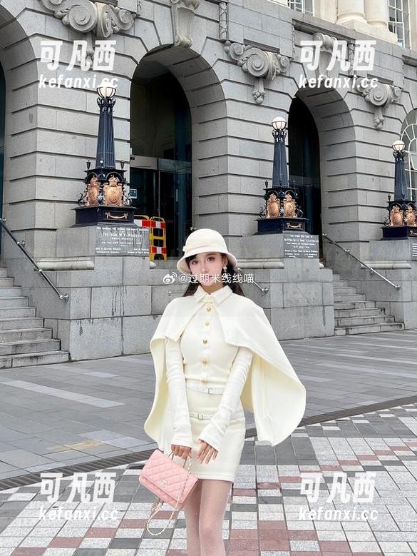 过期米线线喵的JK写真分享：每张图片都是艺术和青春的结合.txt