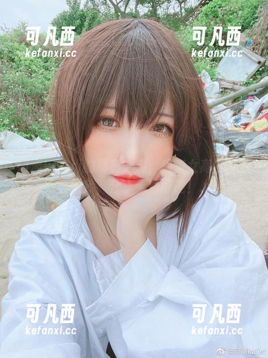 阿薰kaOri的摄影之旅：探索女高中生的青春图库，分享无限可能！.txt