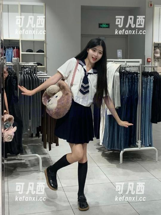 微密圈 - 陈佩奇精彩瞬间定格：绿纱油亮肉丝独家合集与风格套图.txt