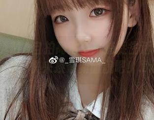 雪琪SAMA自拍高清壁纸捕捉生活中的闪光点，快来换个新面貌吧！.txt