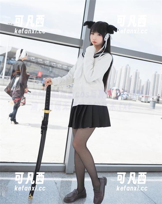 雪琪SAMA的透明cos写真：玩转角色扮演，呈现无尽魅力的艺术.txt