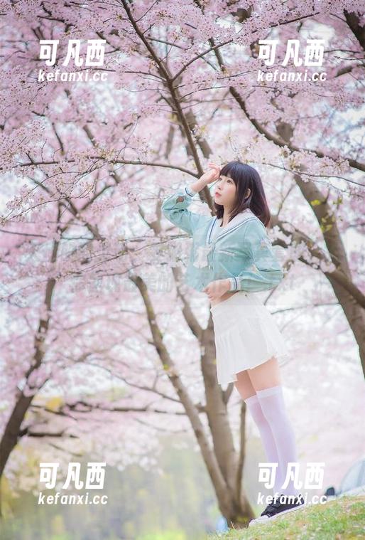 天使般的灵动，雯粥粥最新写真套图，为你呈现最美的艺术作品！.txt