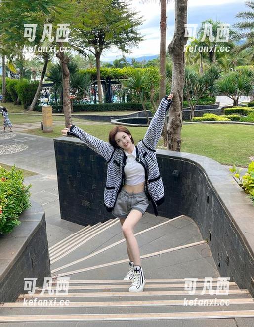 青豆客 - 婕西儿jessie惊艳美足写真，免费获取精美照片，感受青春的无限气息！.txt