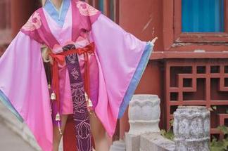 原图赏析：面饼仙儿与斯卡哈女仆作品携手，感受极致艺术魅力.txt