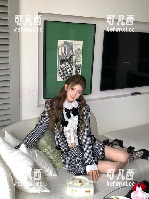 韩国CoCo花开写真图集：用镜头捕捉每一片花瓣的柔情与青春.txt