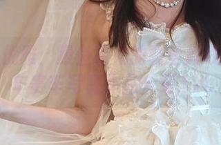 激情与优雅：鳗鱼霏儿的碧蓝航线大凤机车赛车写真作品合集.txt